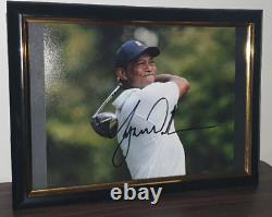 Photo 8 x 10 signée à la main par Tiger Woods avec certificat d'authenticité encadré 8x10.