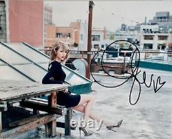 Photo autographiée à la main de Taylor Swift avec certificat d'authenticité en parfait état