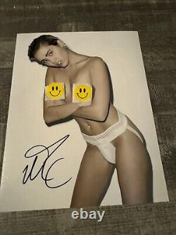 Photo autographiée originale de Miley Cyrus 8x10 avec double COA certifié.
