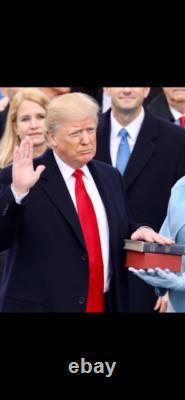 Photo brillante dédicacée à la main par Donald Trump