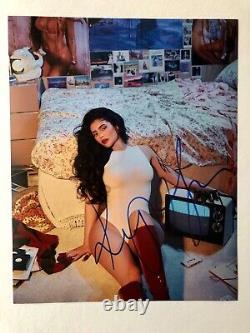Photo dédicacée à la main de Kylie Jenner 8 x 10 avec un certificat d'authenticité (COA)