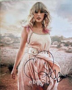 Photo dédicacée à la main de Taylor Swift avec un certificat d'authenticité (COA)