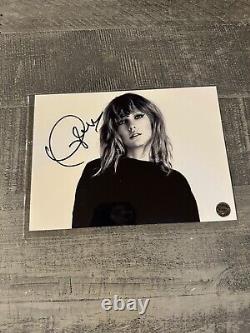 Photo dédicacée de Taylor Swift signée à la main 5x7 avec deux COA (Certificats d'Authenticité)