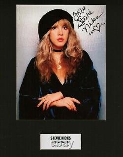 Photo encadrée et montée avec autographe signé à la main de Stevie Nicks A4 COA - Super cadeau