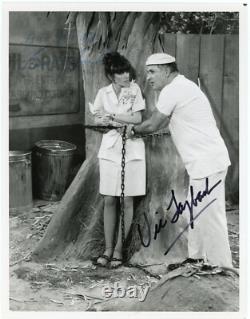 Photographie signée à la main de Beth Howland et Vic Tayback