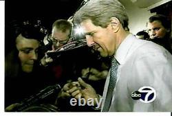 Secrétaire d'État John Kerry a signé à la main le magazine mondial JG Autographs COA