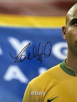 Signé à la main par Ronaldo Nazario, légende brésilienne, photo HD 16X12 (A3) + COA