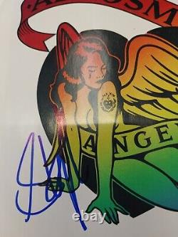 Steven Tyler a signé à la main le 45 tours d'Aerosmith 'Angel' - 100% authentique. Certificat d'authenticité de P.A.A.S.
