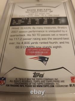 TOM BRADY 2010 Topps Prime #130 (AUTOGRAPHE MANUEL) Avec COA (Red Carpet Authentics)