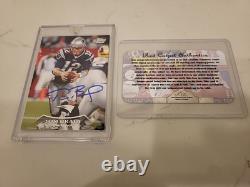 TOM BRADY 2010 Topps Prime #130 (AUTOGRAPHE MANUEL) Avec COA (Red Carpet Authentics)