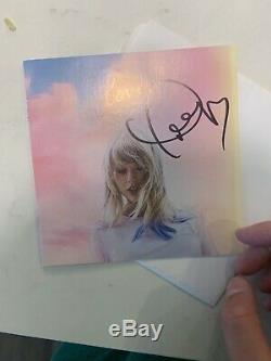 Taylor Swift Autographié Signée À La Main Livret + Amant Unique Of Me