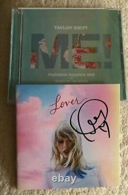Taylor Swift Autographied Hand Signed Lover Booklet + Me! CD Simple Beckett Cert