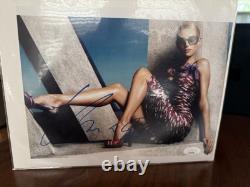 Uma Thurman Signature Sexy Autographe 10x8 Pulp Fiction Etc. Rare JSA COA