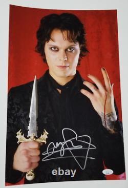 Ville Valo du groupe finlandais HIM PHOTO signée à la main 11x17 JSA COA Autographiée