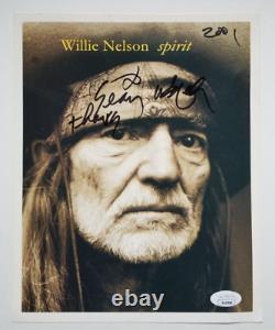Willie Nelson Véritablement signée à la main 8x10 Spirit Photo JSA COA Autographiée