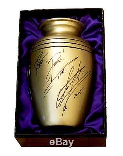 Wwe L'urne Undertaker Autographiée Et Signée À La Main Avec Inscription Rip Et Preuve